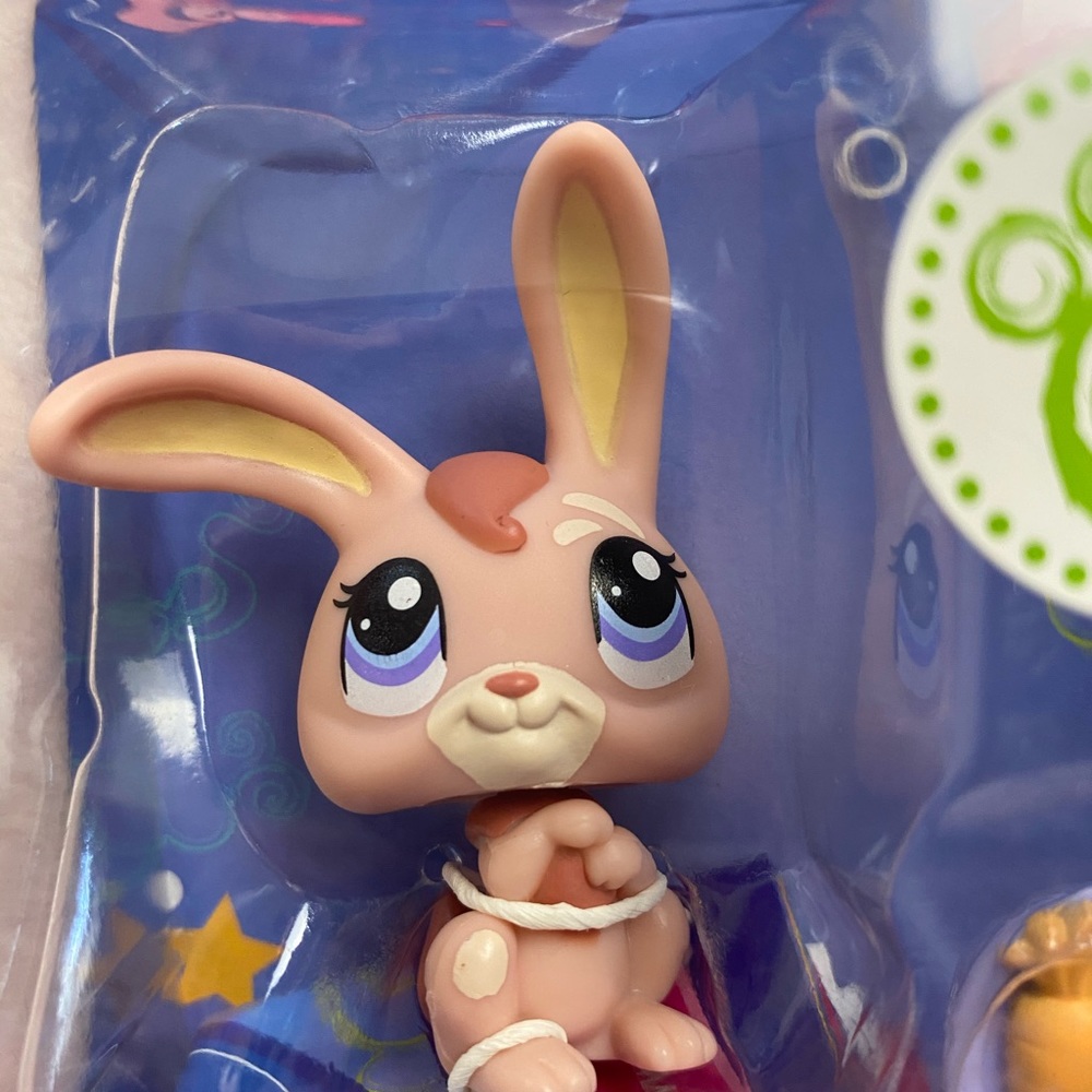 Littlest pet shop